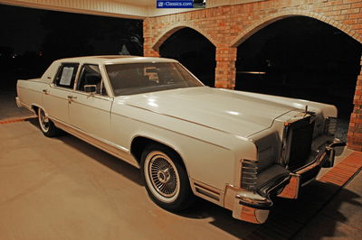 photo credit: http://www.mcsmk8.com/79-CONTINENTAL/79-LINCOLN.html