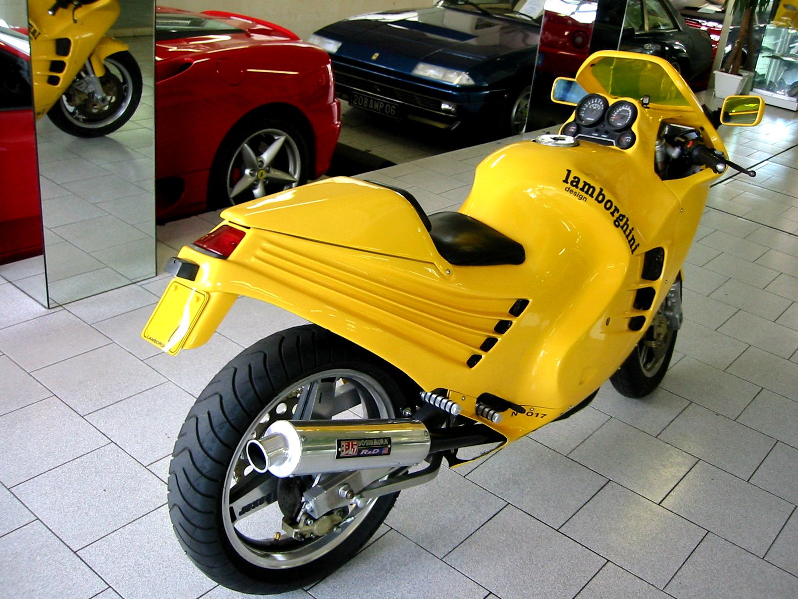 The Lamborghini Design 90 - A Raging Bull on 2 Wheels