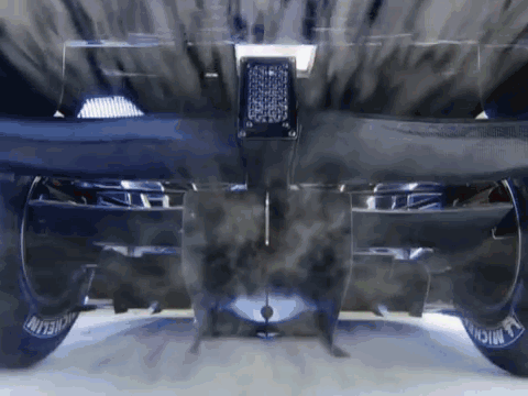 13 GIFs that shows just how beautiful the aerodynamic in Formula One car is and how they work :