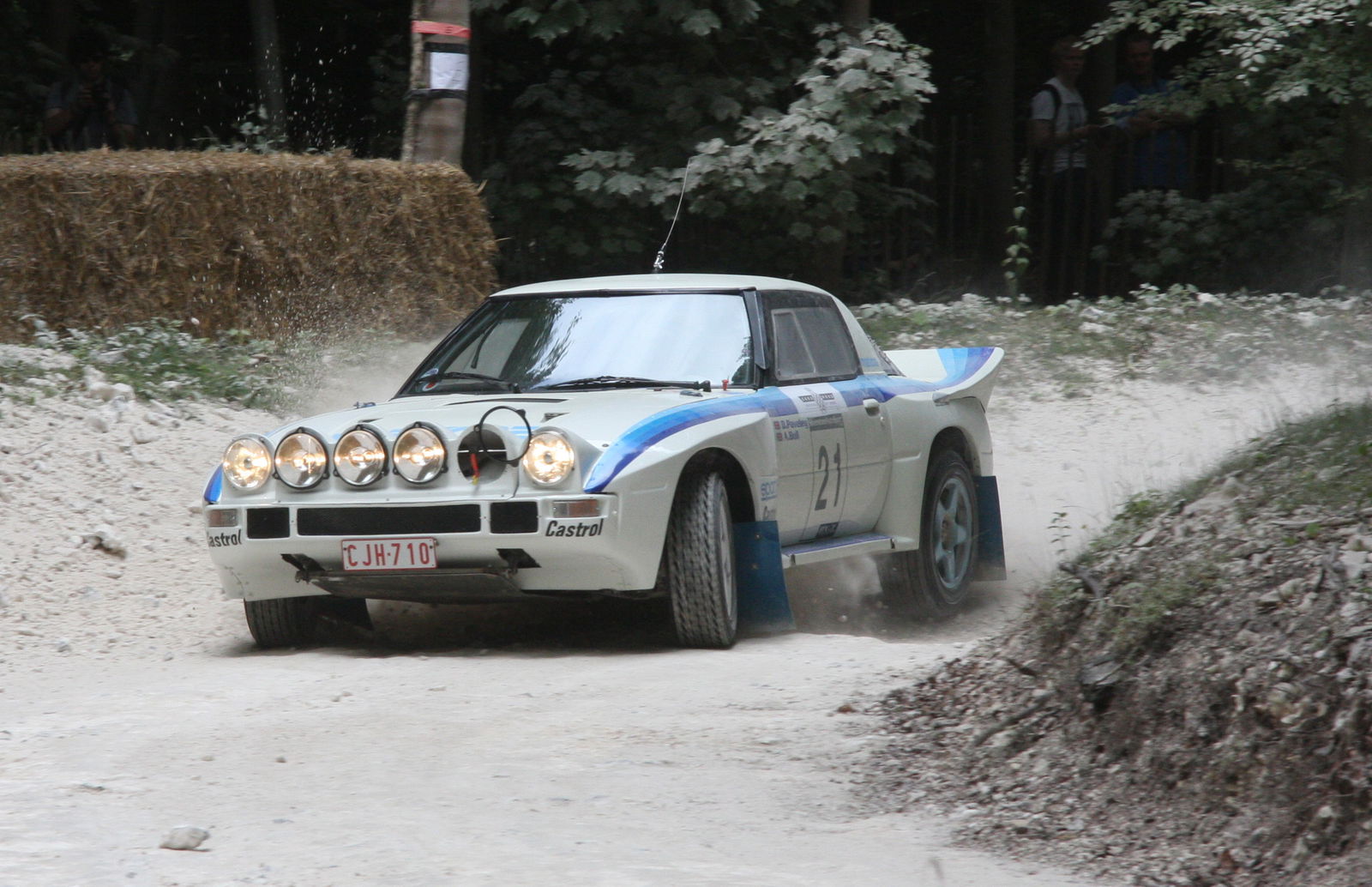 A rotary screaming on the dirt