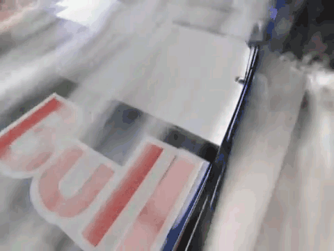 13 GIFs that shows just how beautiful the aerodynamic in Formula One car is and how they work :