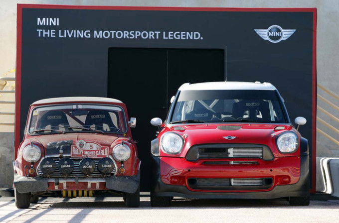 Guess which car is the classic car?
