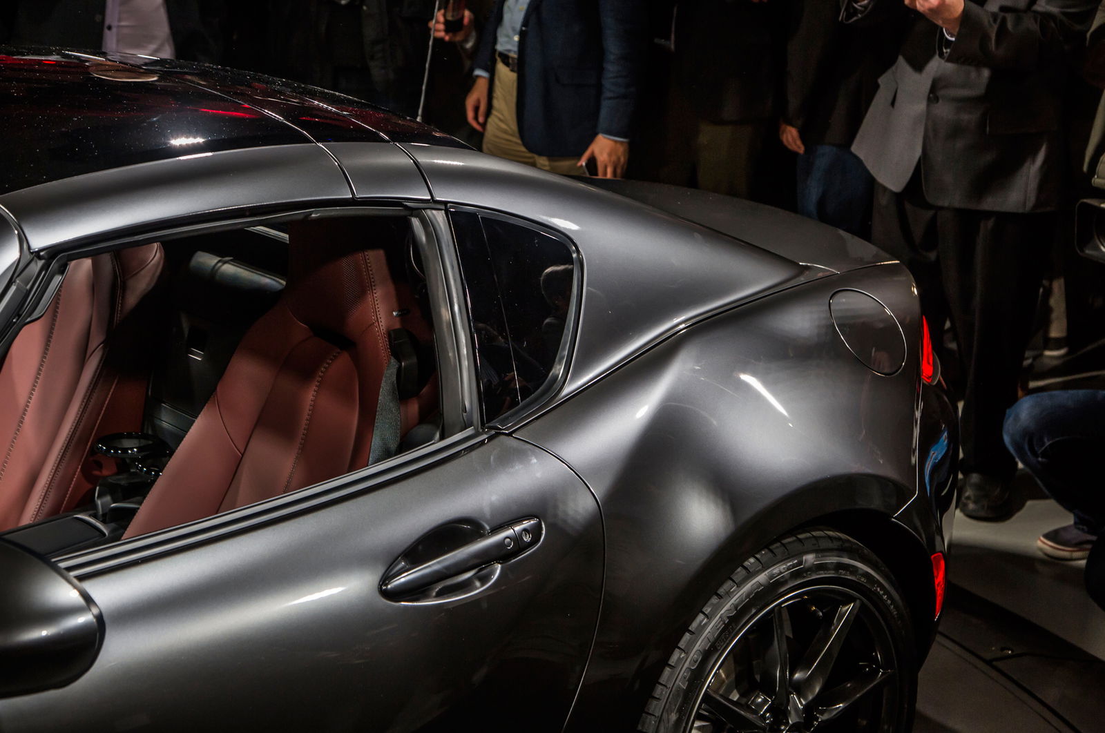 Mazda Unveiled the 2017 MX-5 RF and It's Stunning!