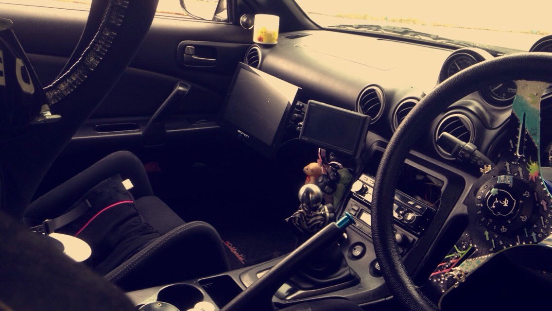 Almost as many screens as a police car (you're allowed to watch TV and drift)!