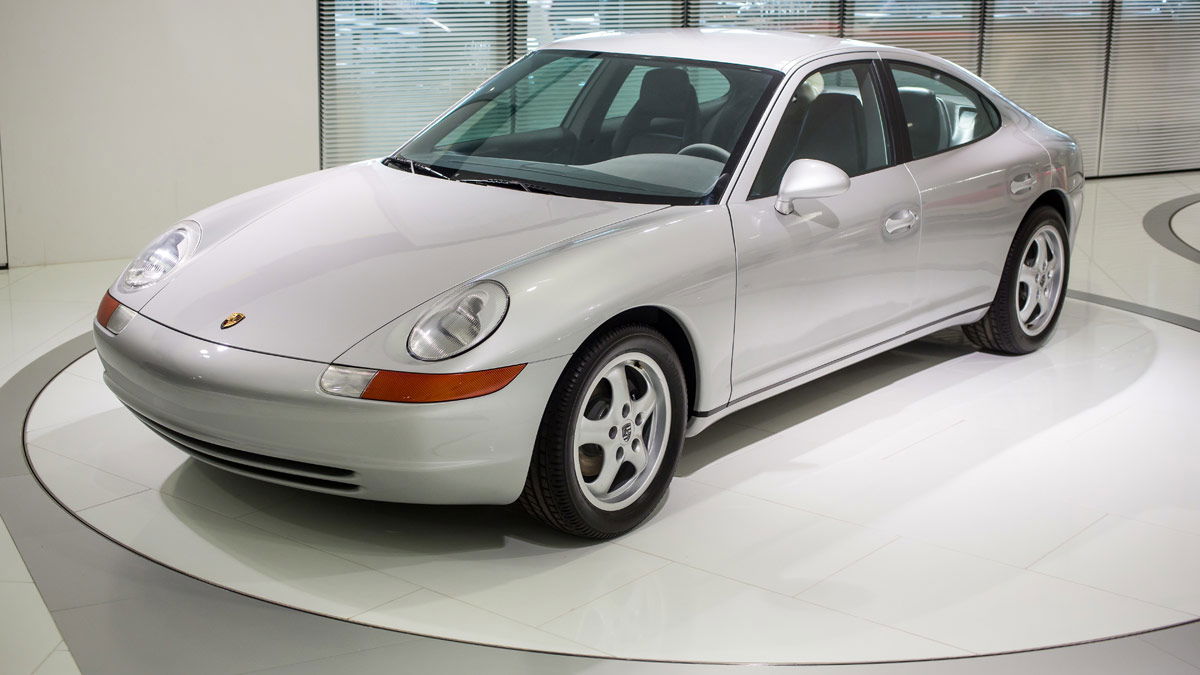 Much prettier than the Panamera. XD