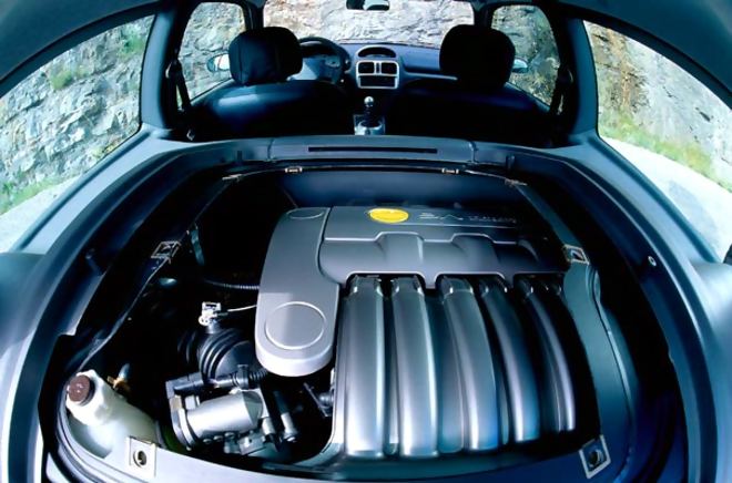 The engine, quite unexpectedly for a hatch, is fitted in the rear.