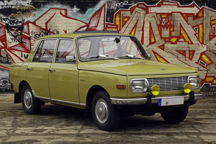 The base car: a Wartburg 353.