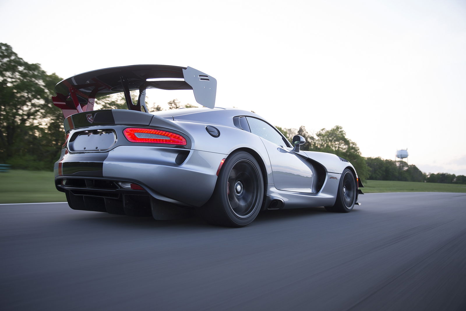Succeeding the non-street-legal Viper ACR X, the (barely) street-legal Viper ACR can be considered the pinnacle of racing technology reaching the street.