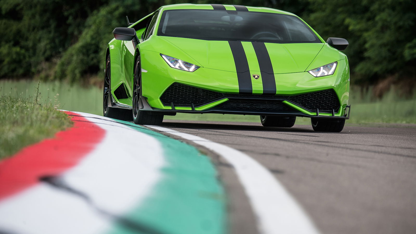 Lamborghini's Official Aero Pack Adds A Pinch Of Badassery To The Huracan
