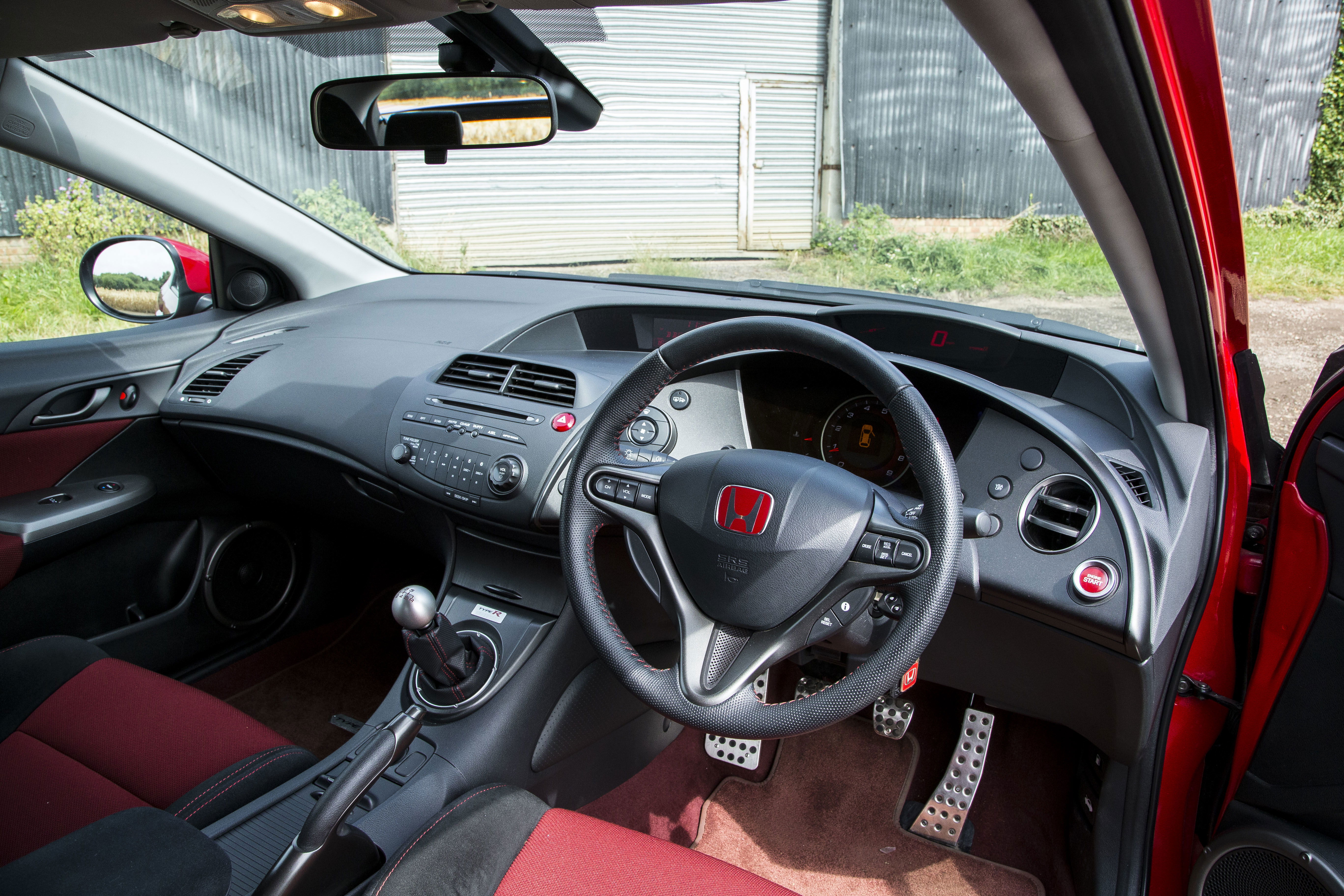 Does The FN2 Honda Civic Type R Deserve All The Hate?
