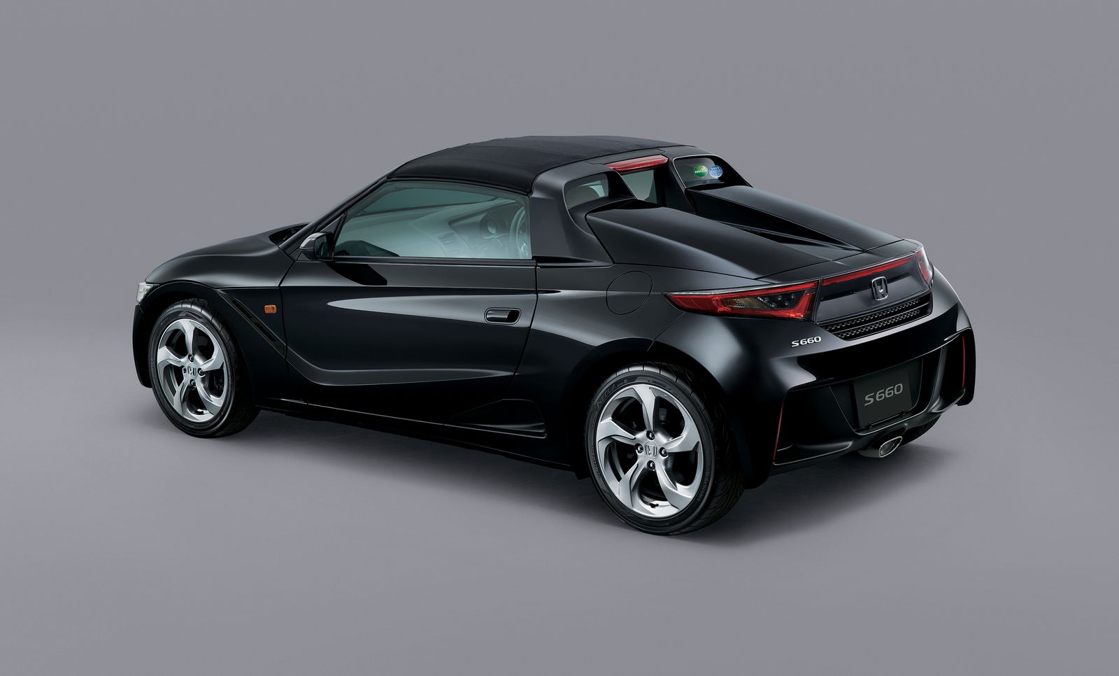 Featured most prominently in the Honda S660, the S07A was placed in the middle of the Japanese sports car. Had it been sold in Europe, it would have made for a great MX-5 alternative