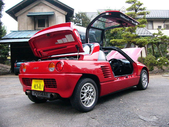 Despite being a Suzuki engine, the 657cc unit was most famous for its mid-engined placement in the Mazda AZ-1. It was good for 63hp at 6500rpm and 63lb/ft at 4000rpm.