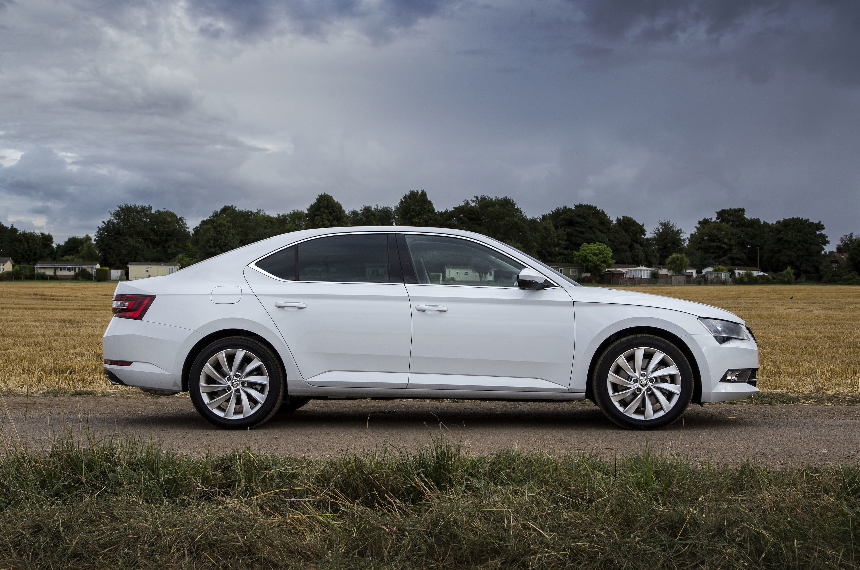 Skoda Superb 280 Review: The Baffling But Brilliant 276bhp Sleeper