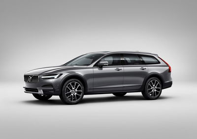 Bask In The Middle Class Glory Of The New Volvo V90 Cross Country