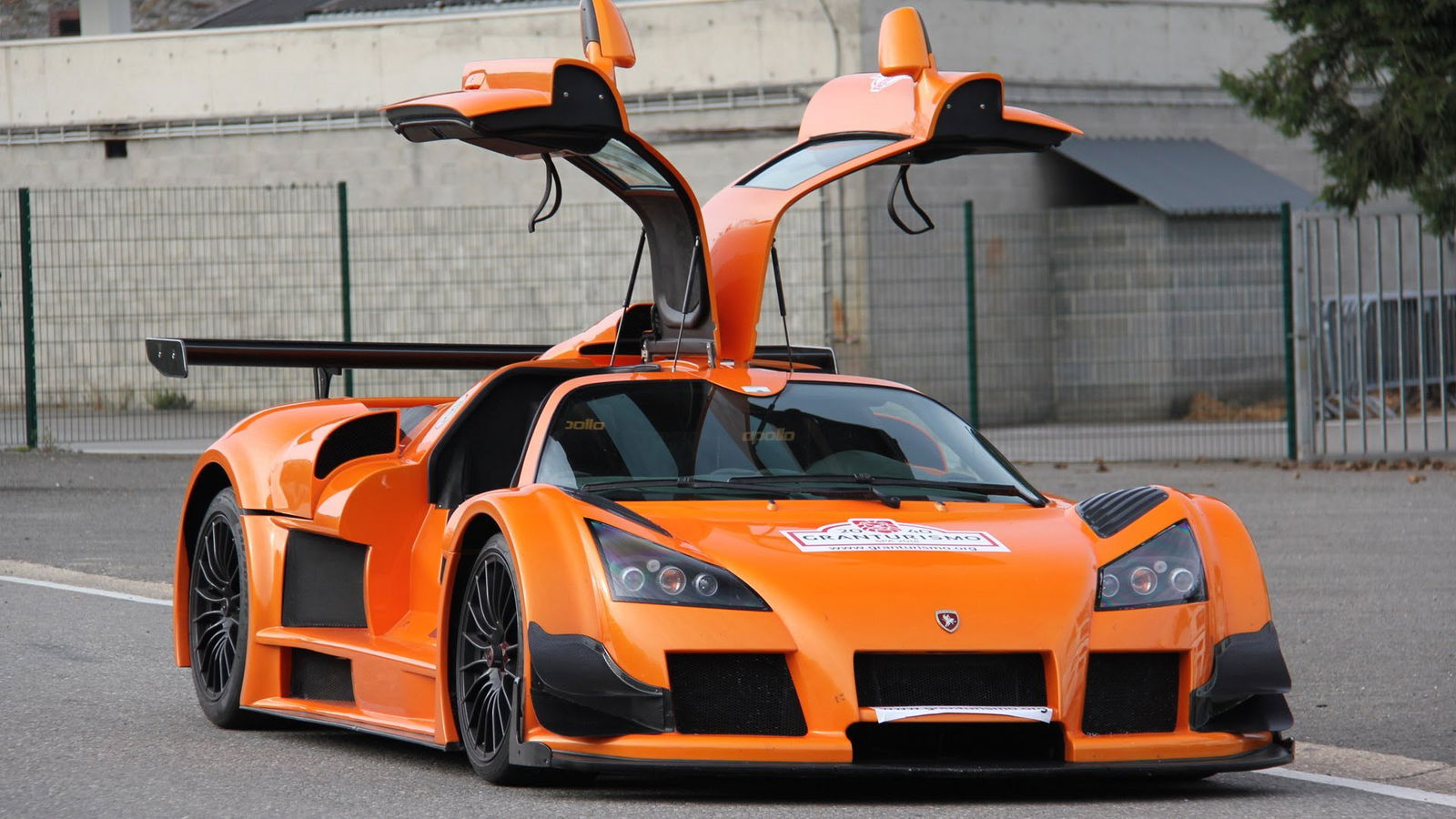 7 Supercars Of The 2000s That Deserve More Recognition