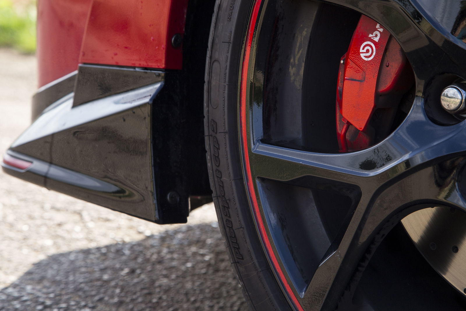 We Put Track-Friendly Tyres On Our Honda Civic Type R, And Holy Crap, The Grip