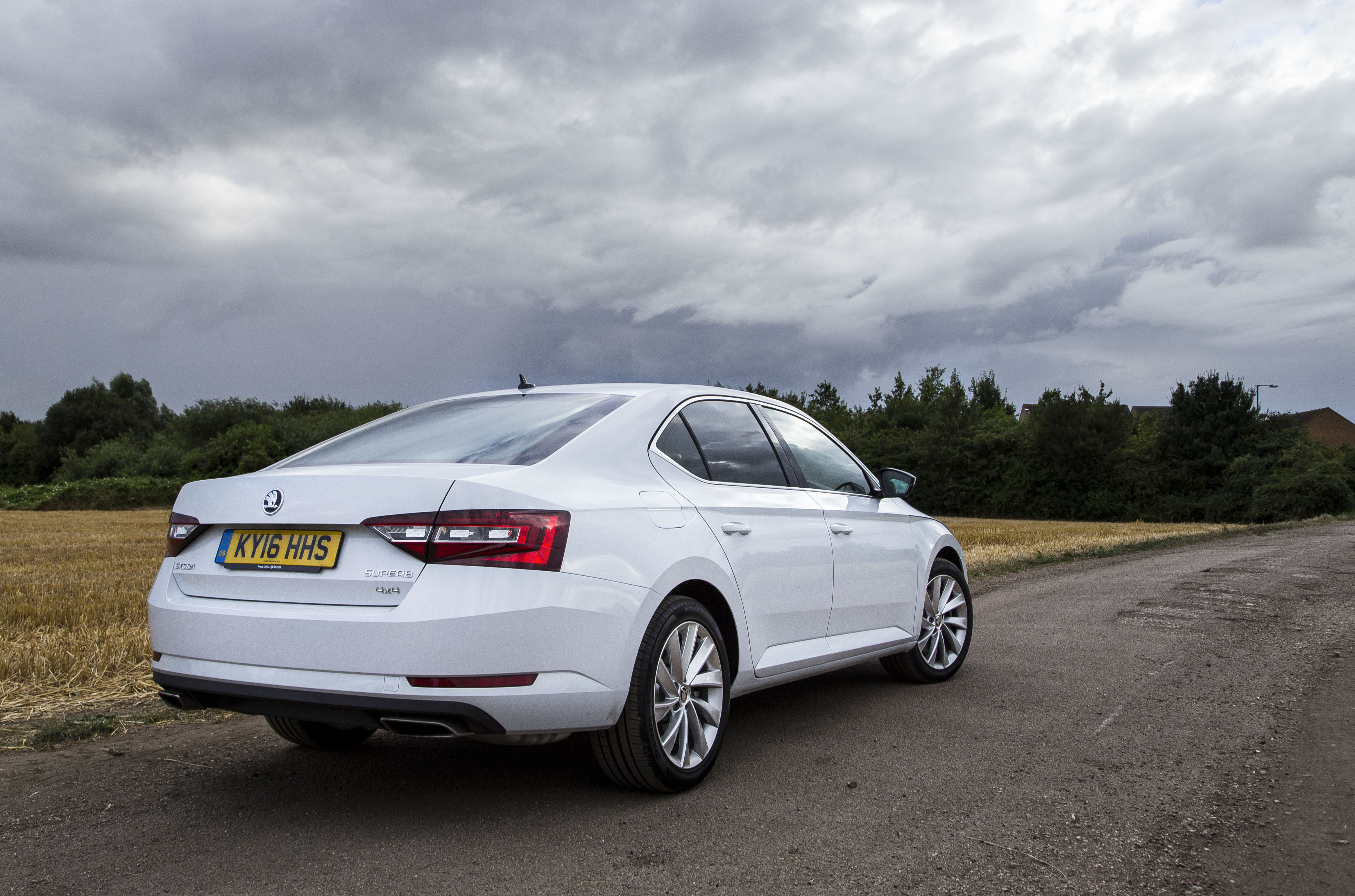Skoda Superb 280 Review: The Baffling But Brilliant 276bhp Sleeper