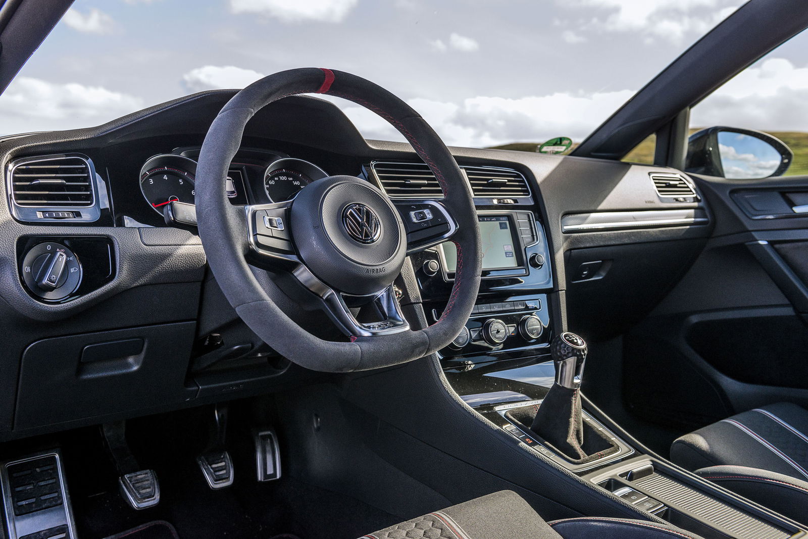 Hooning A VW Golf GTI Clubsport S On A Mountain Road Was My Idea Of Hot Hatch Perfection