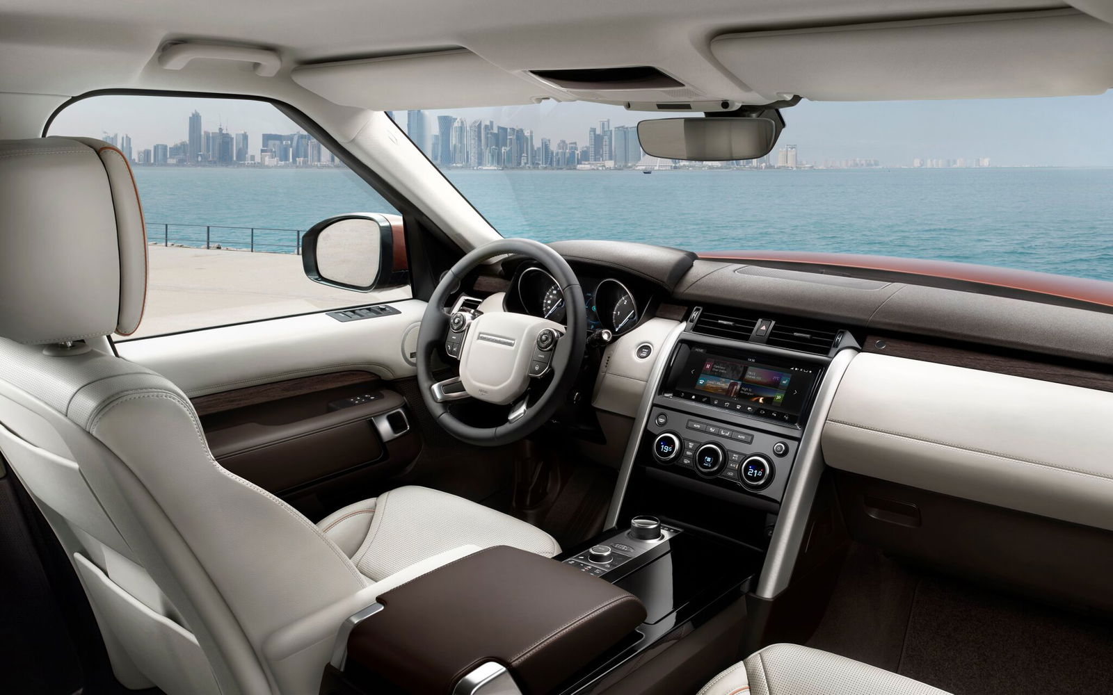 The New Land Rover Discovery Is Here