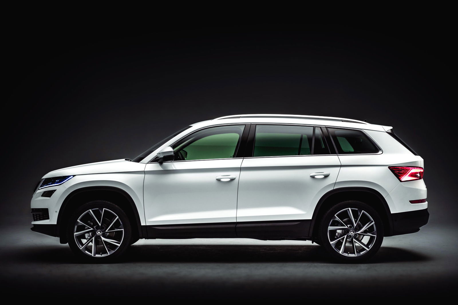 The 7-Seater Skoda Kodiaq SUV Is Here To Make The Volvo XC90 Look Stupidly Expensive