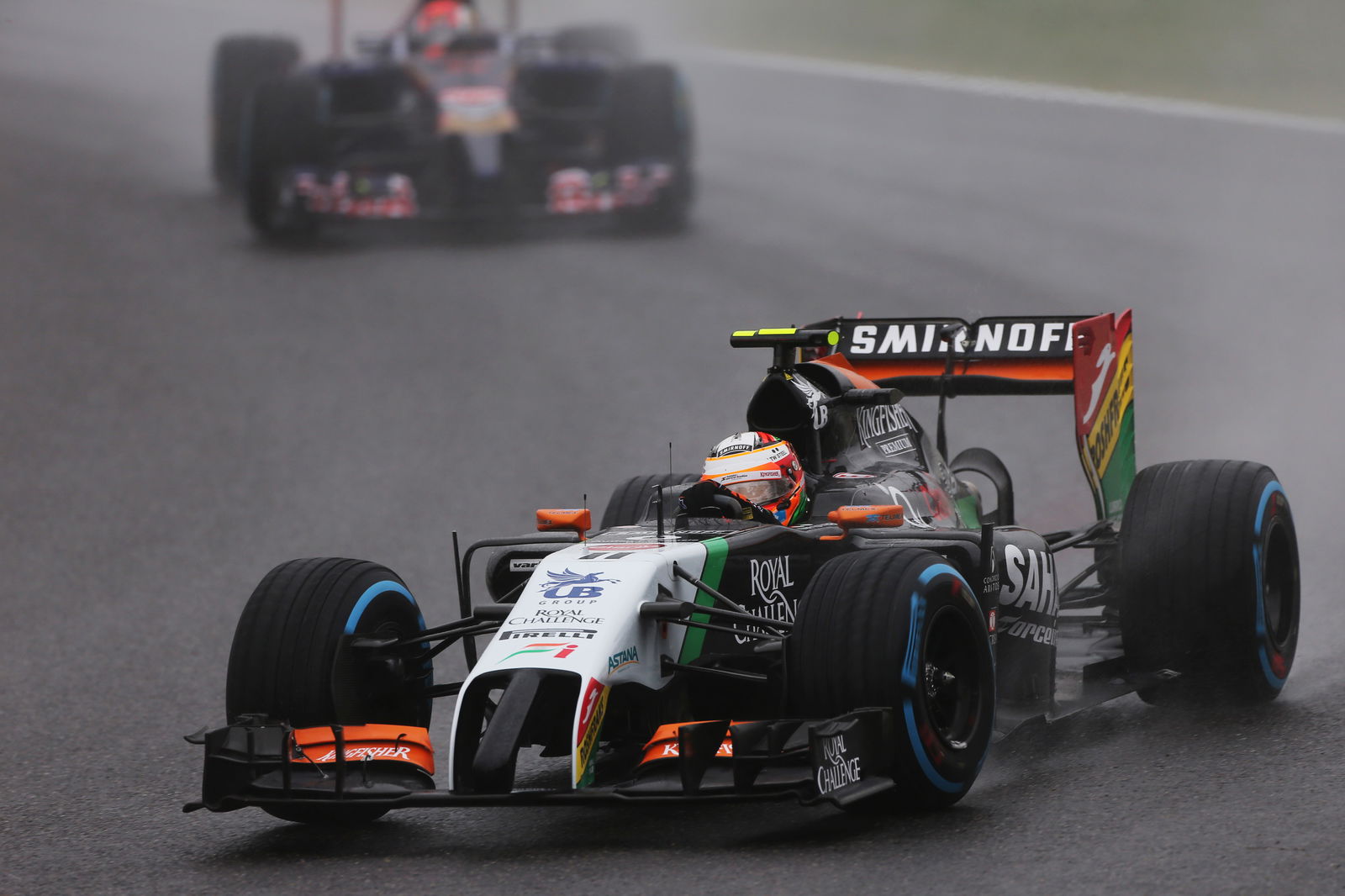 The Toro Rosso in the background isn't much better, either