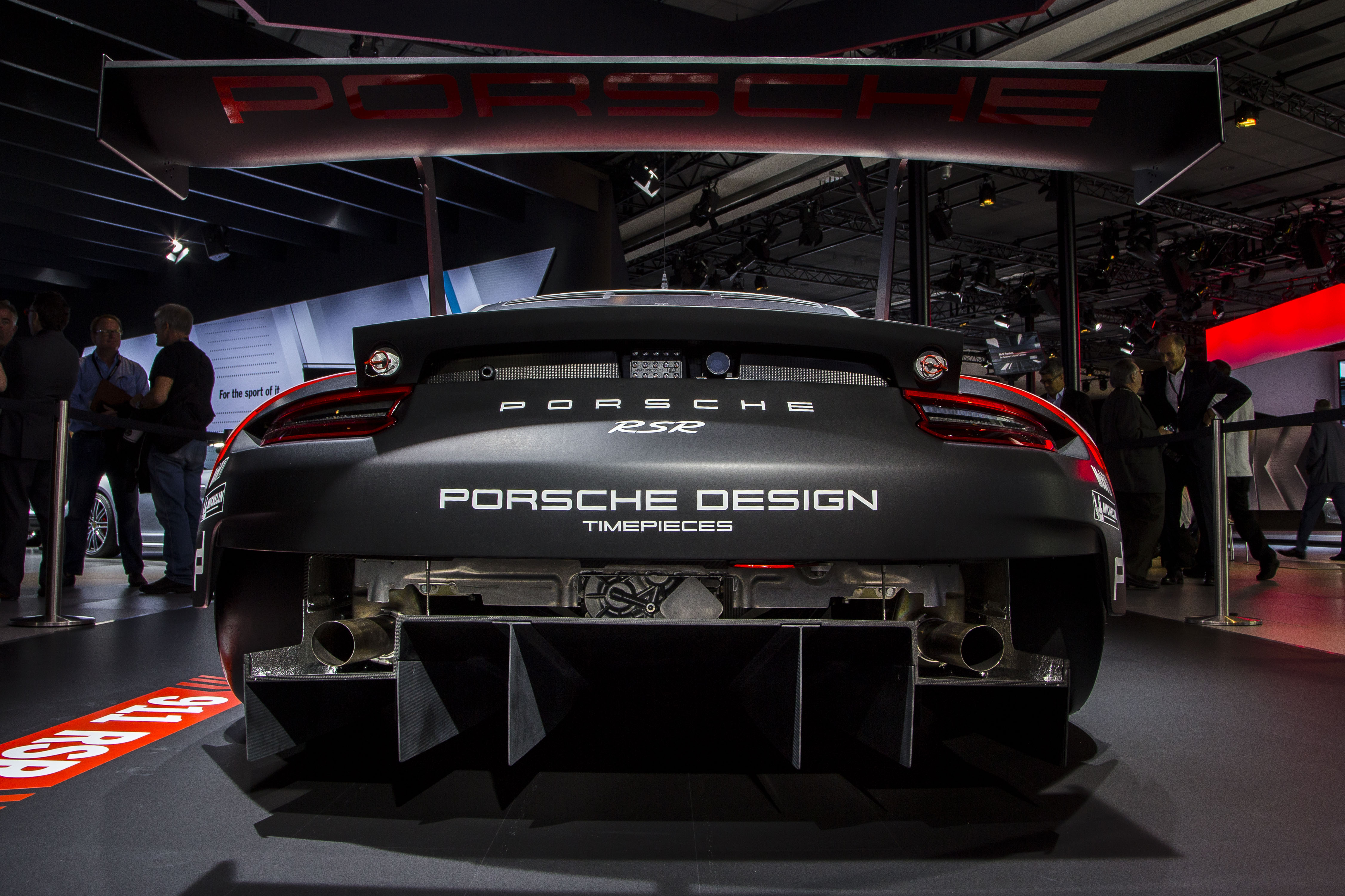 6 Things I Found Out About The Mid-Engined Porsche 911 RSR