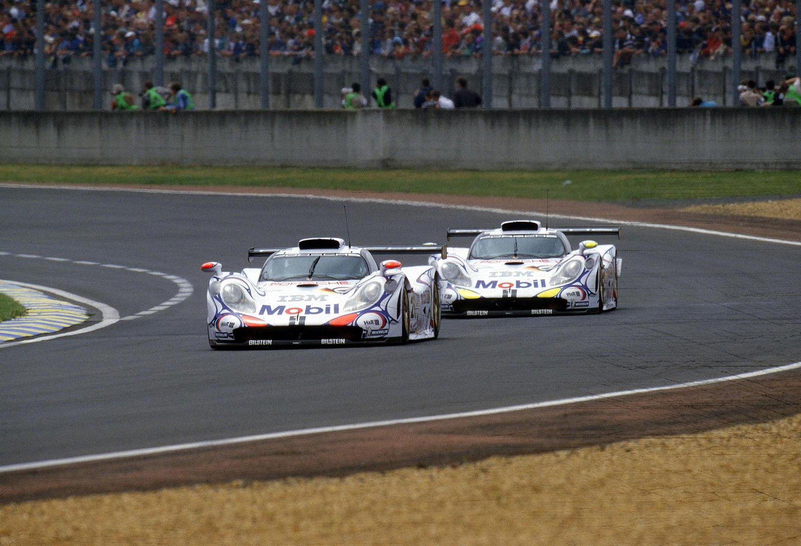 6 Things I Found Out About The Mid-Engined Porsche 911 RSR
