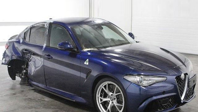 Heavily Crash-Damaged Alfa Giulia QV Being Sold For Ambitious Figure