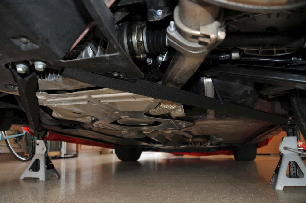 X-Bracing between chassis rails on a BMW Z4