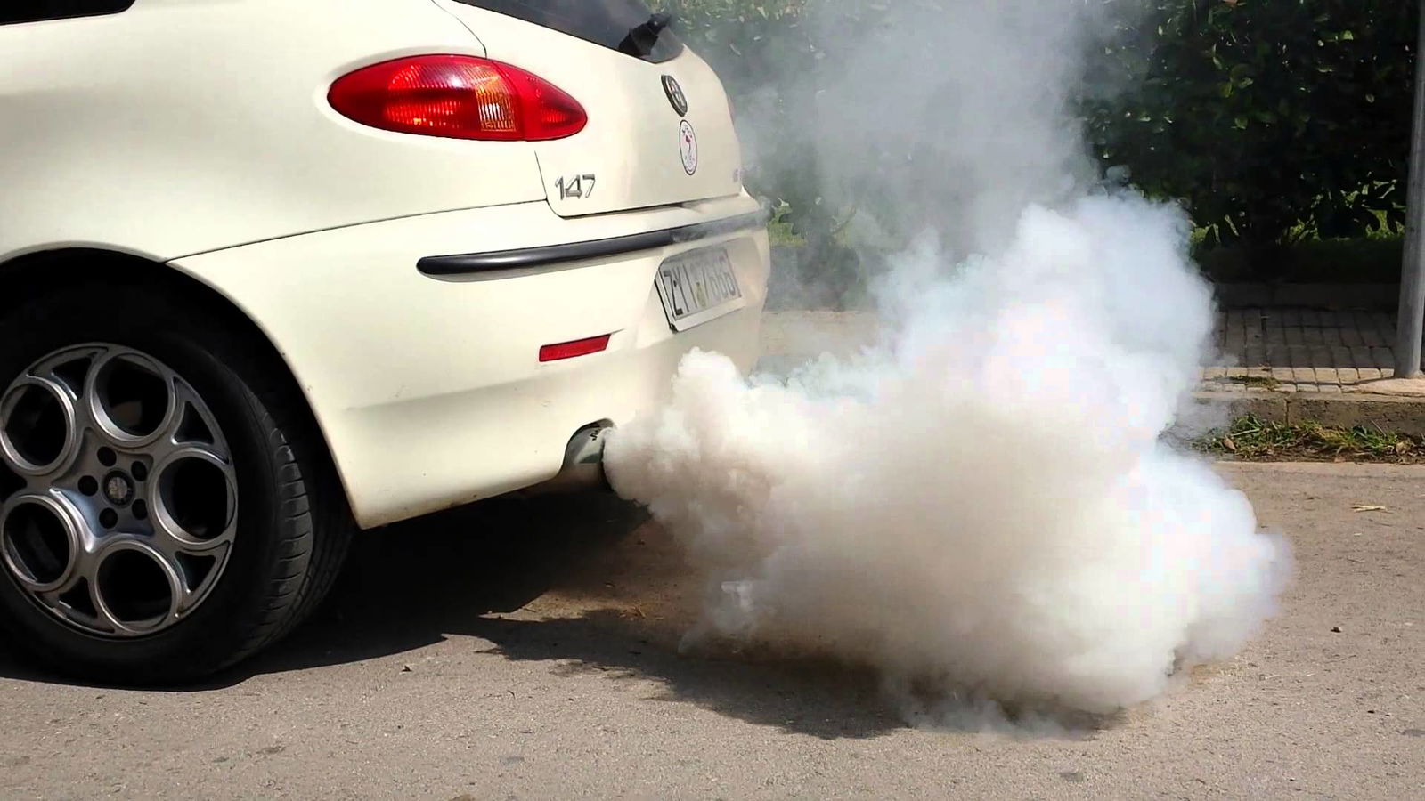 Different Engine Smoke Colours And What They All Mean
