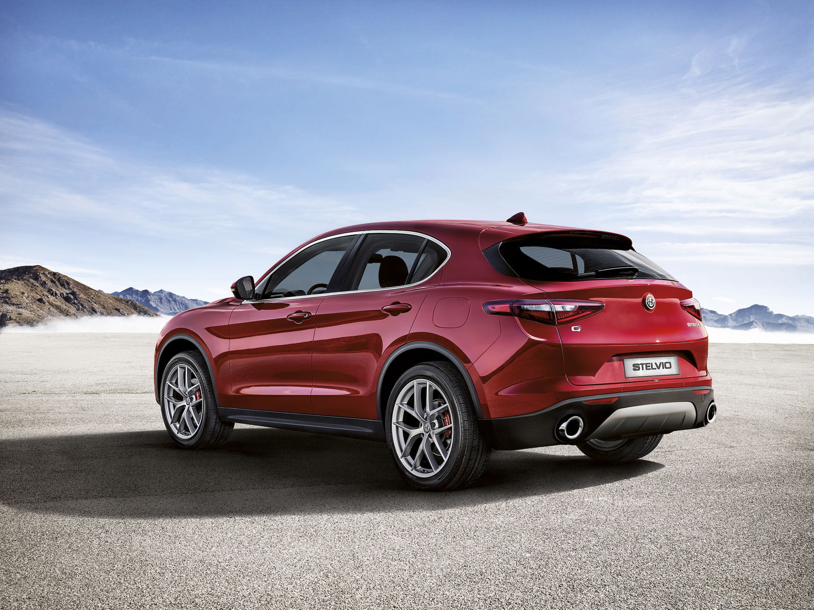 Even The 'Normal' Alfa Romeo Stelvio Looks Hot