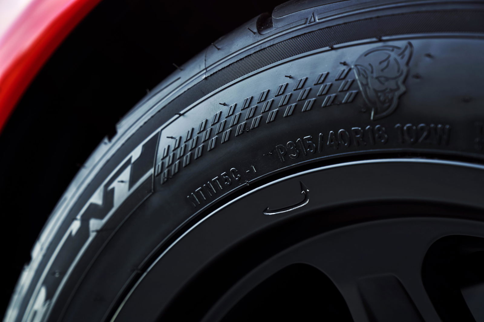 The Dodge Challenger SRT Demon Has Monster 315 Tyres Front And Rear