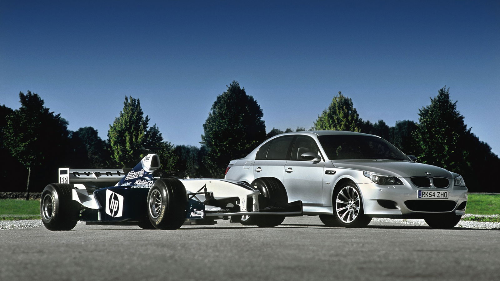5 Reasons Why You Can't Put An F1 Engine In A Road Car