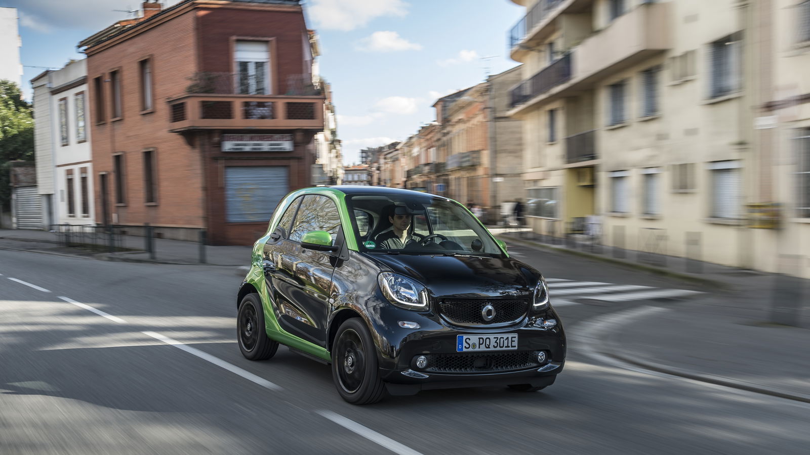 Rushing Across A City In An Electric Smart Was The Most Entertaining Drive I’ve Had In Ages