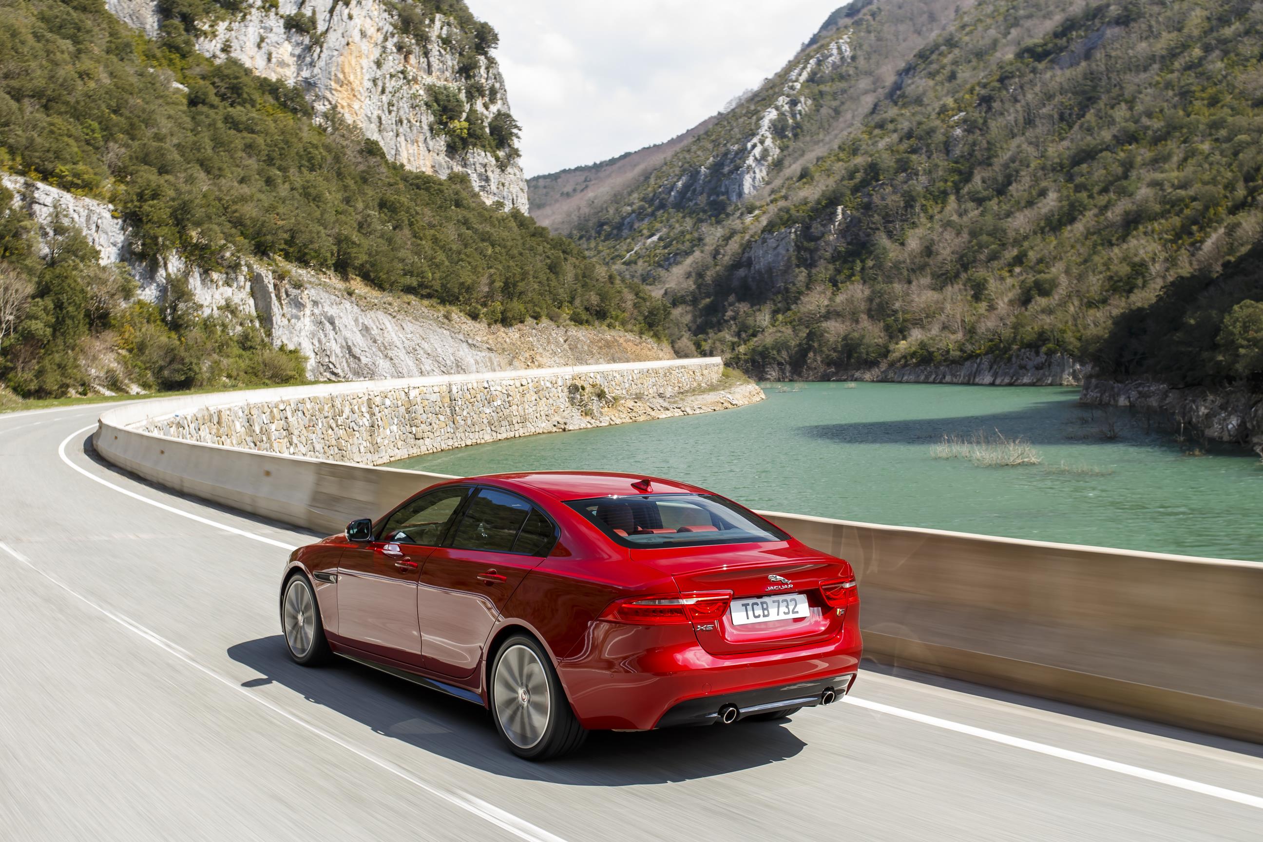 The New 375bhp Jaguar XE S Is The Closest Thing To A BMW M3 That JLR Makes