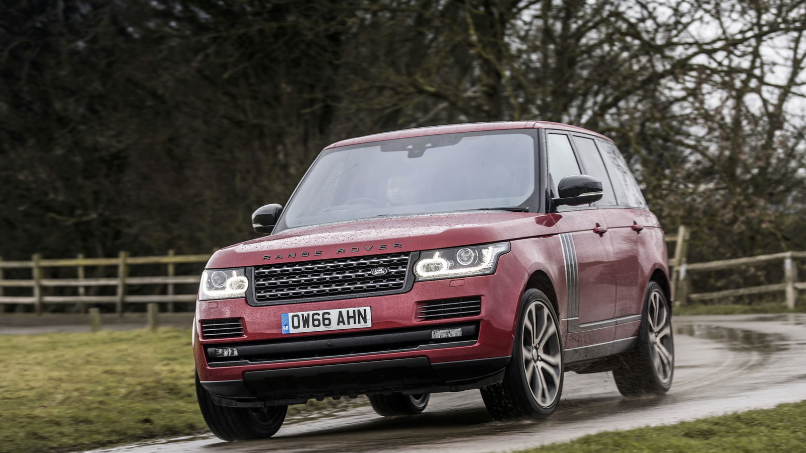 Range Rover SV Autobiography Dynamic Review: 542bhp Of Restrained Madness