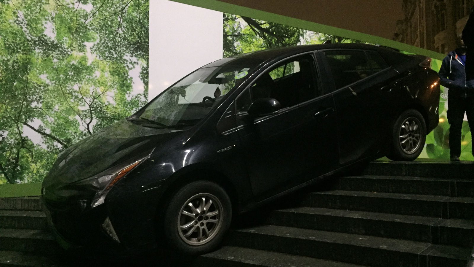 'Confused' Prius Driver Gets Stranded After Trying To Drive Down Steps In London