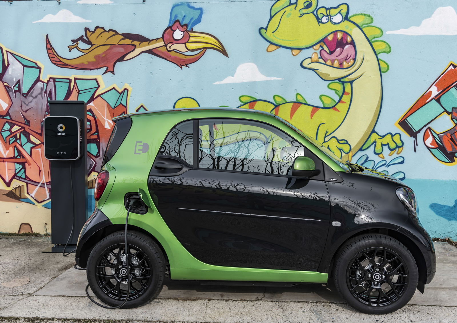 Rushing Across A City In An Electric Smart Was The Most Entertaining Drive I’ve Had In Ages