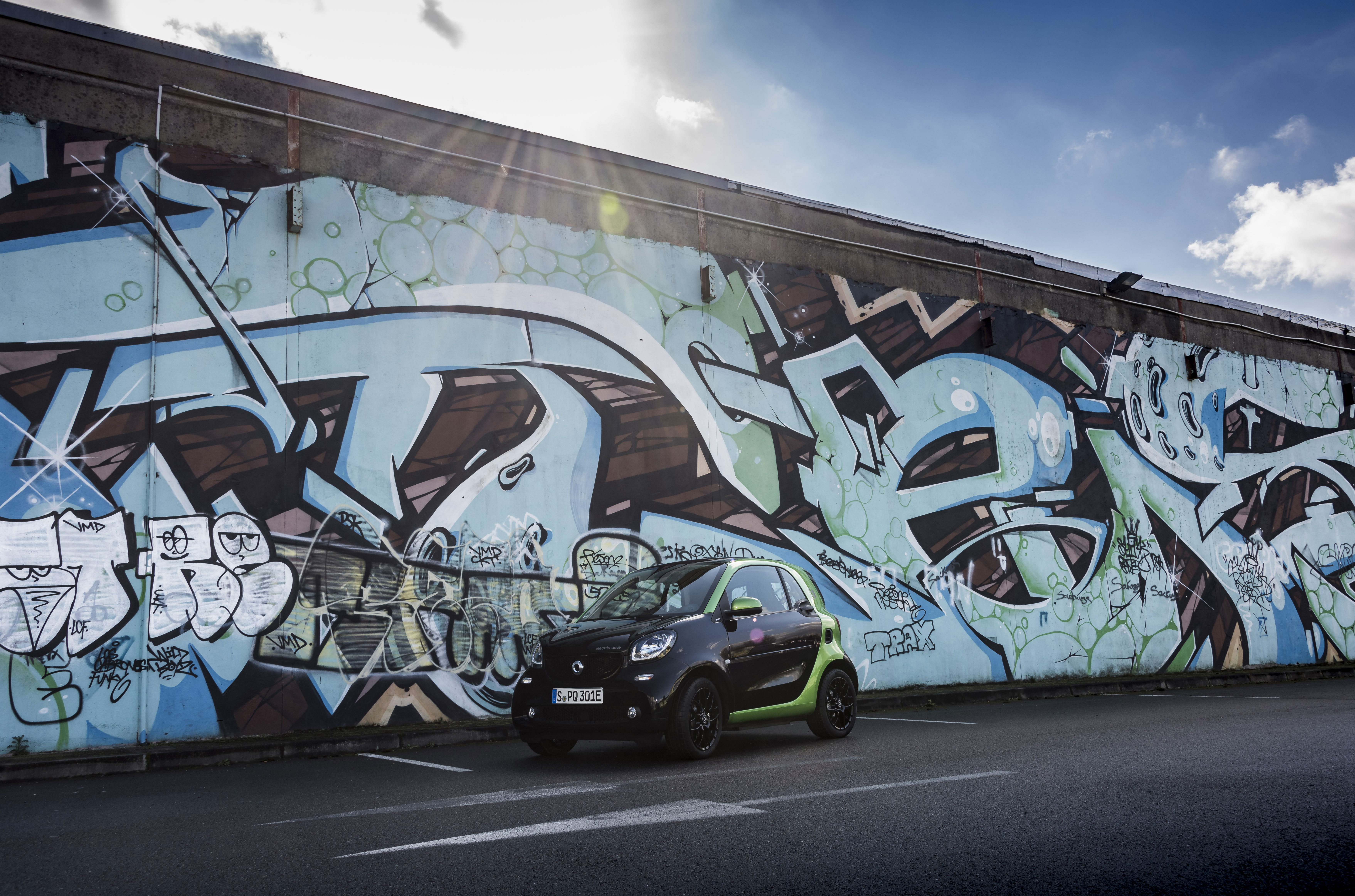 Rushing Across A City In An Electric Smart Was The Most Entertaining Drive I’ve Had In Ages