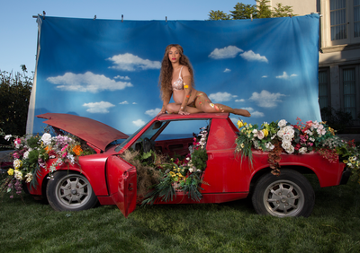 Beyonce’s Pregnancy Pic Was Taken Atop A Porsche 914, Because Celebrities Are Weird
