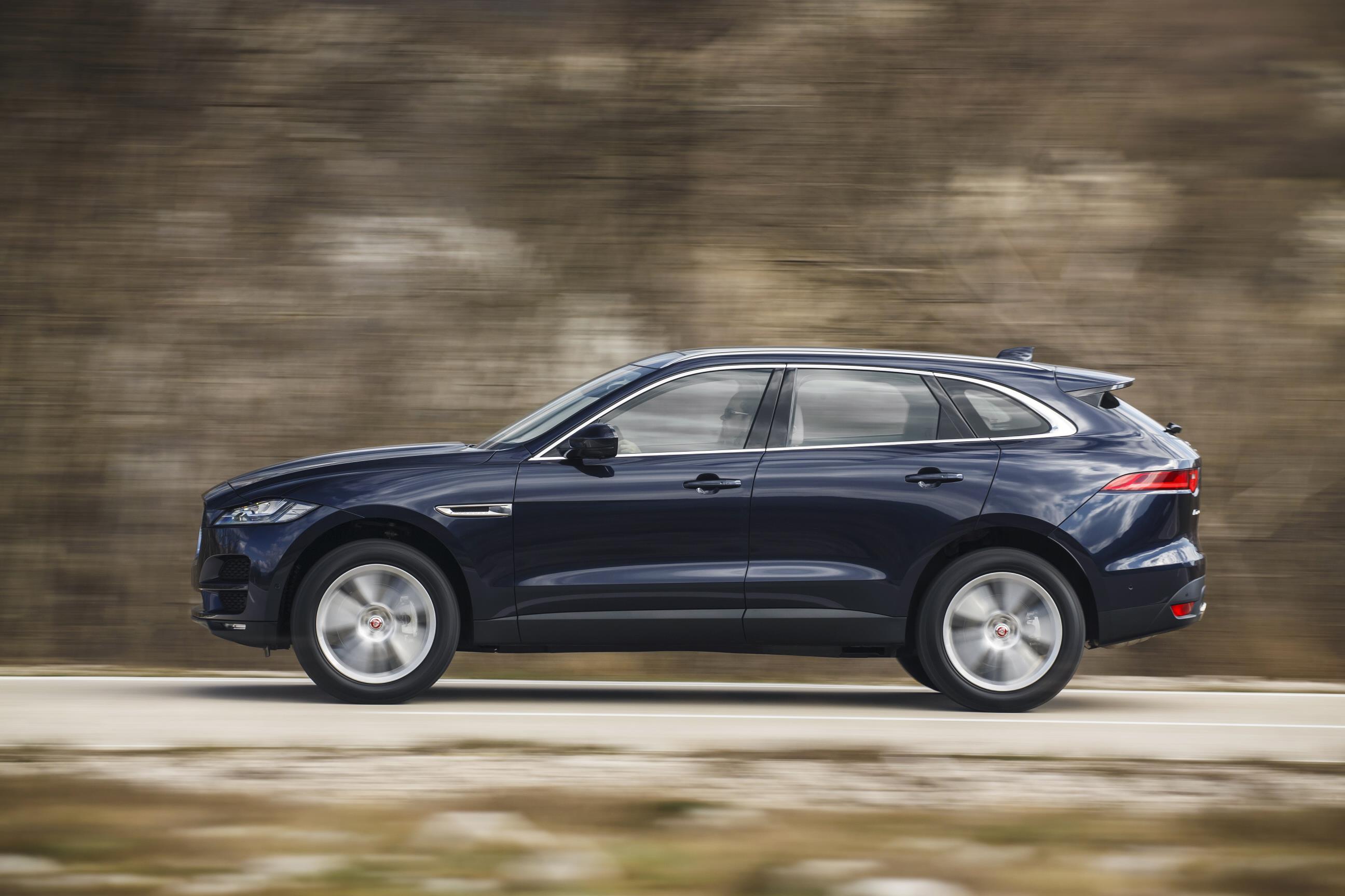 The New 375bhp Jaguar XE S Is The Closest Thing To A BMW M3 That JLR Makes