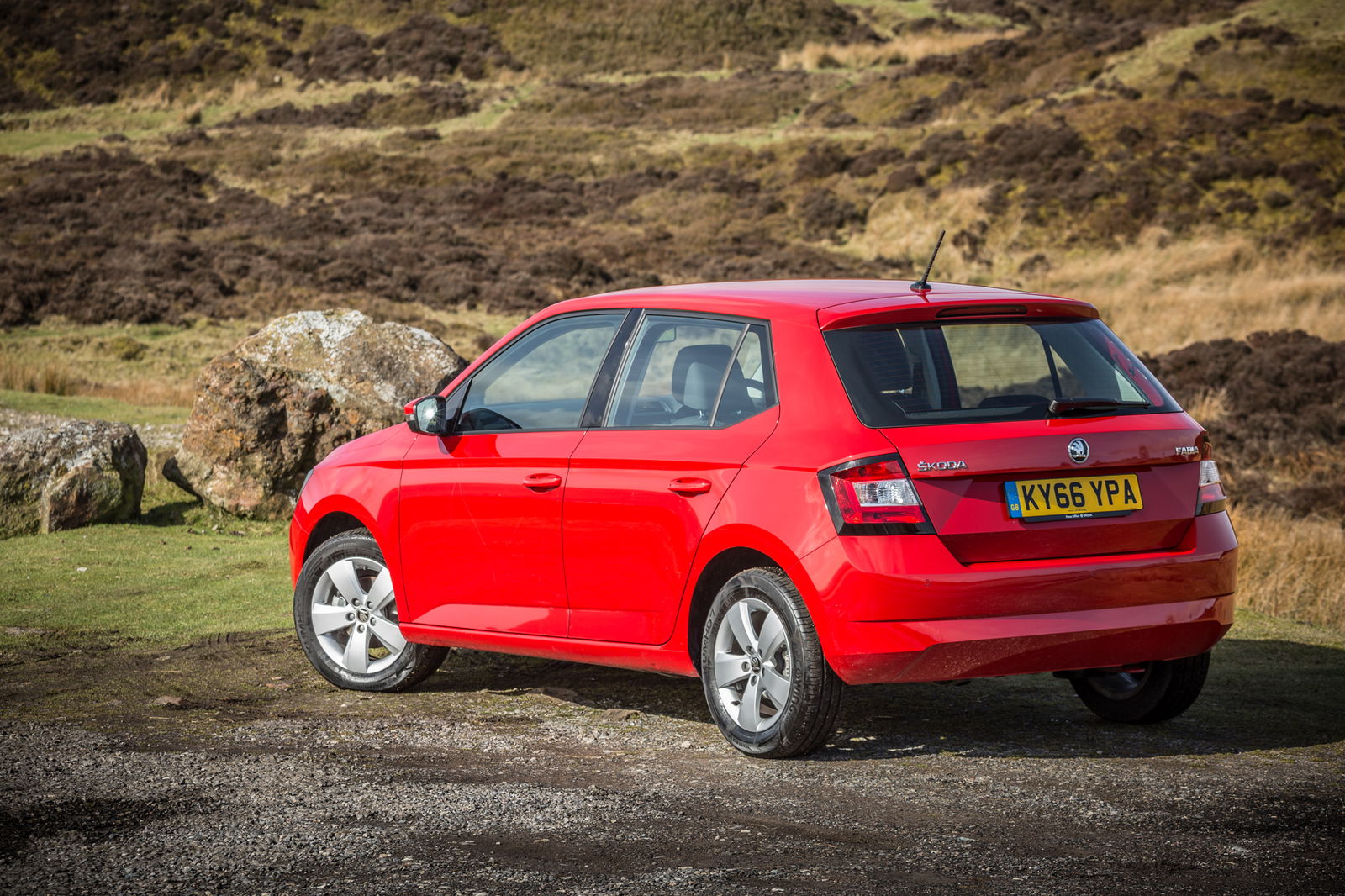 Skoda Fabia Review: The Tons-Of-Fun Supermini You'd Never Suspect