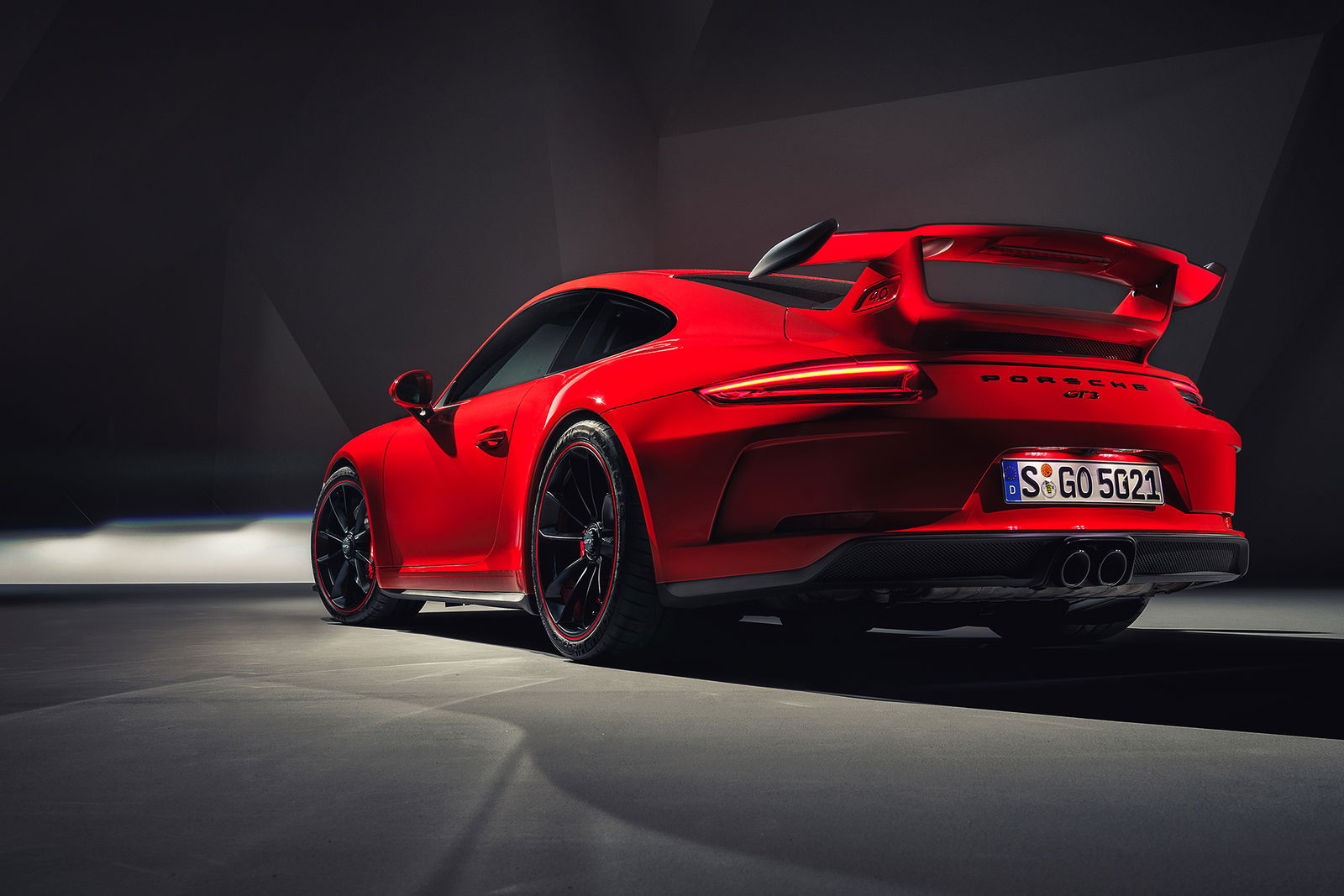 The Facelifted Porsche 911 GT3 Is Here And It Has A Manual Gearbox