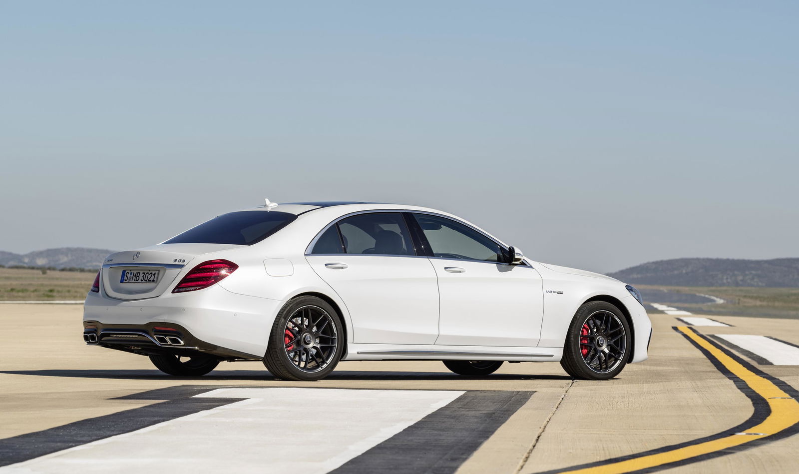 The Updated S-Class Comes With Mercedes' Fancy New Straight-Sixes
