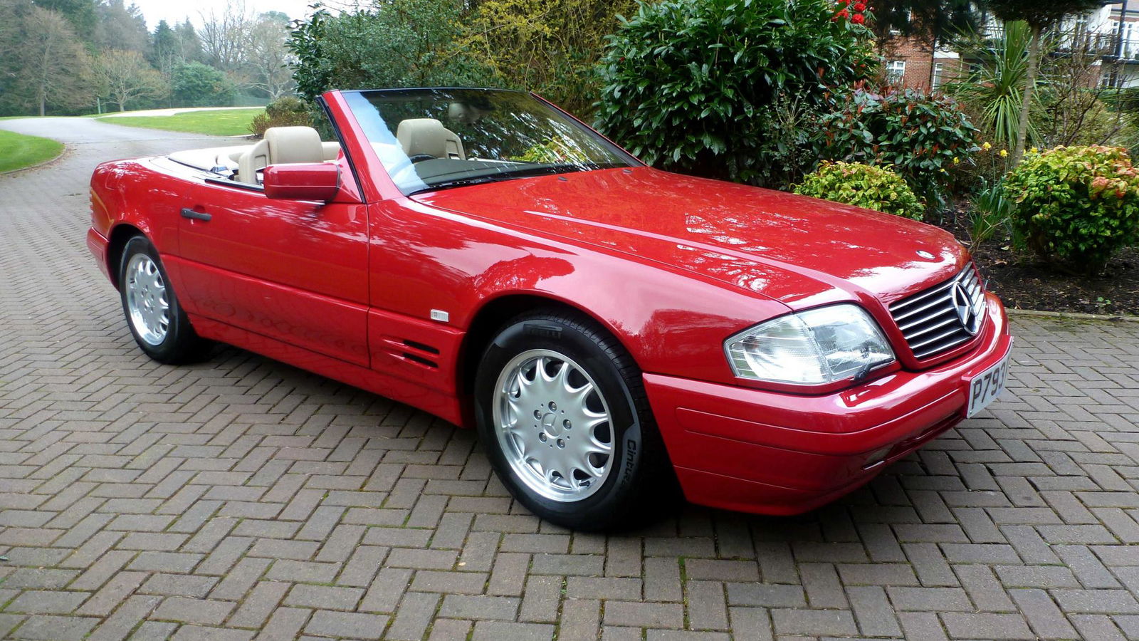 A Rich Owner Abandoned This 80-Mile Mercedes SL For 21 Years After Losing The Keys
