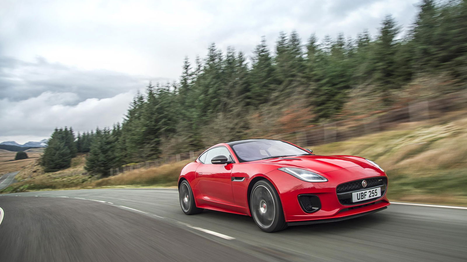 The Four-Cylinder Jaguar F-Type Will Sell By The Truckload, But It's A Fraud