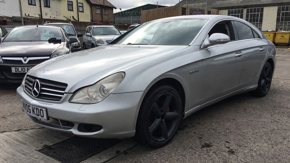 This £3500 V8 Mercedes CLS Is An Unbelievably Cheap Bargain Barge