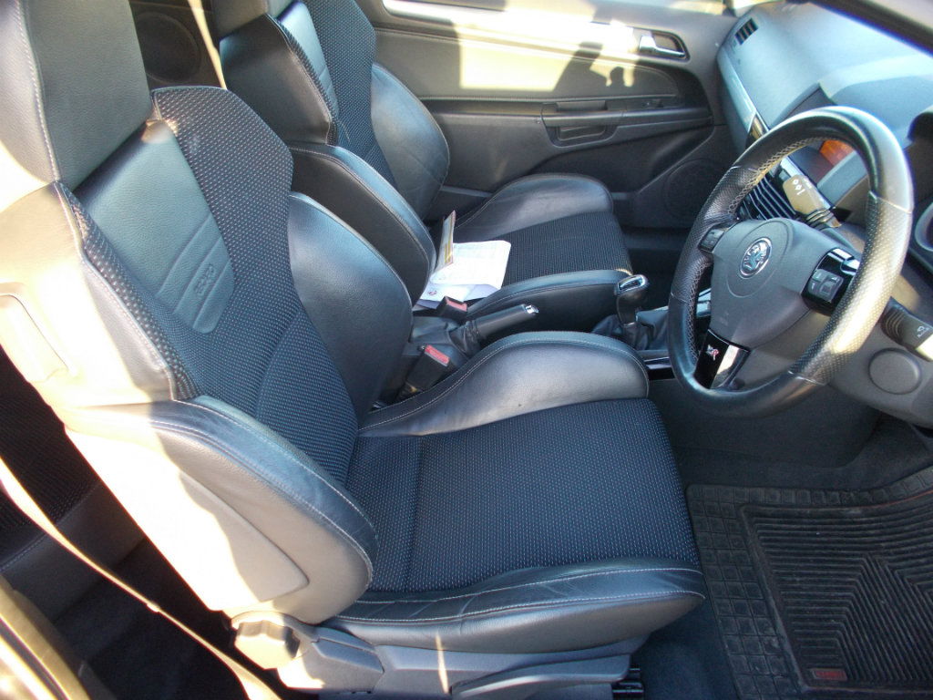 This Tatty Vauxhall Astra VXR Is The Sub-£3000 Hot Hatch Bargain You Didn't Consider