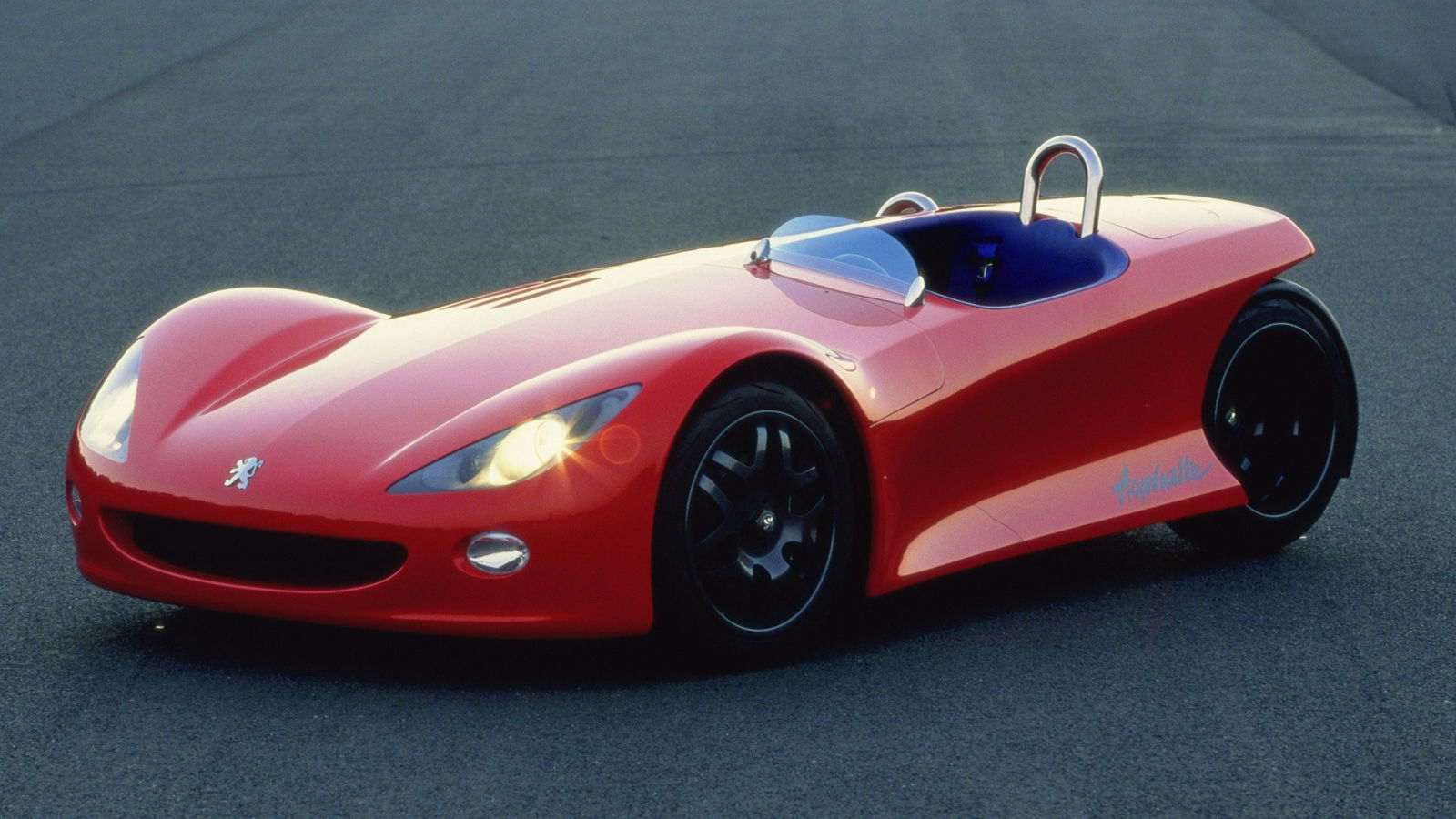 Polarising Perplexion - Peugeot Asphalte Concept