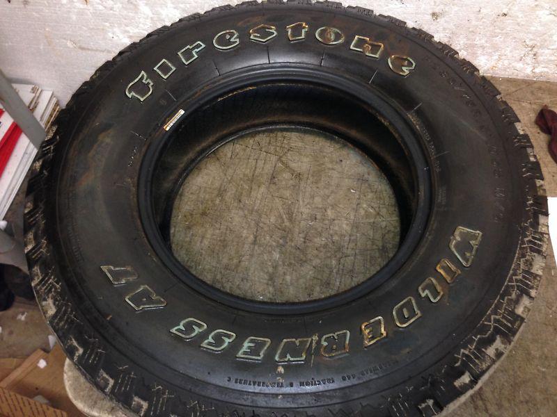 The same 235/75/R15 Firestone Wilderness AT that was equipped to many Ford Explorers in the 1990s.